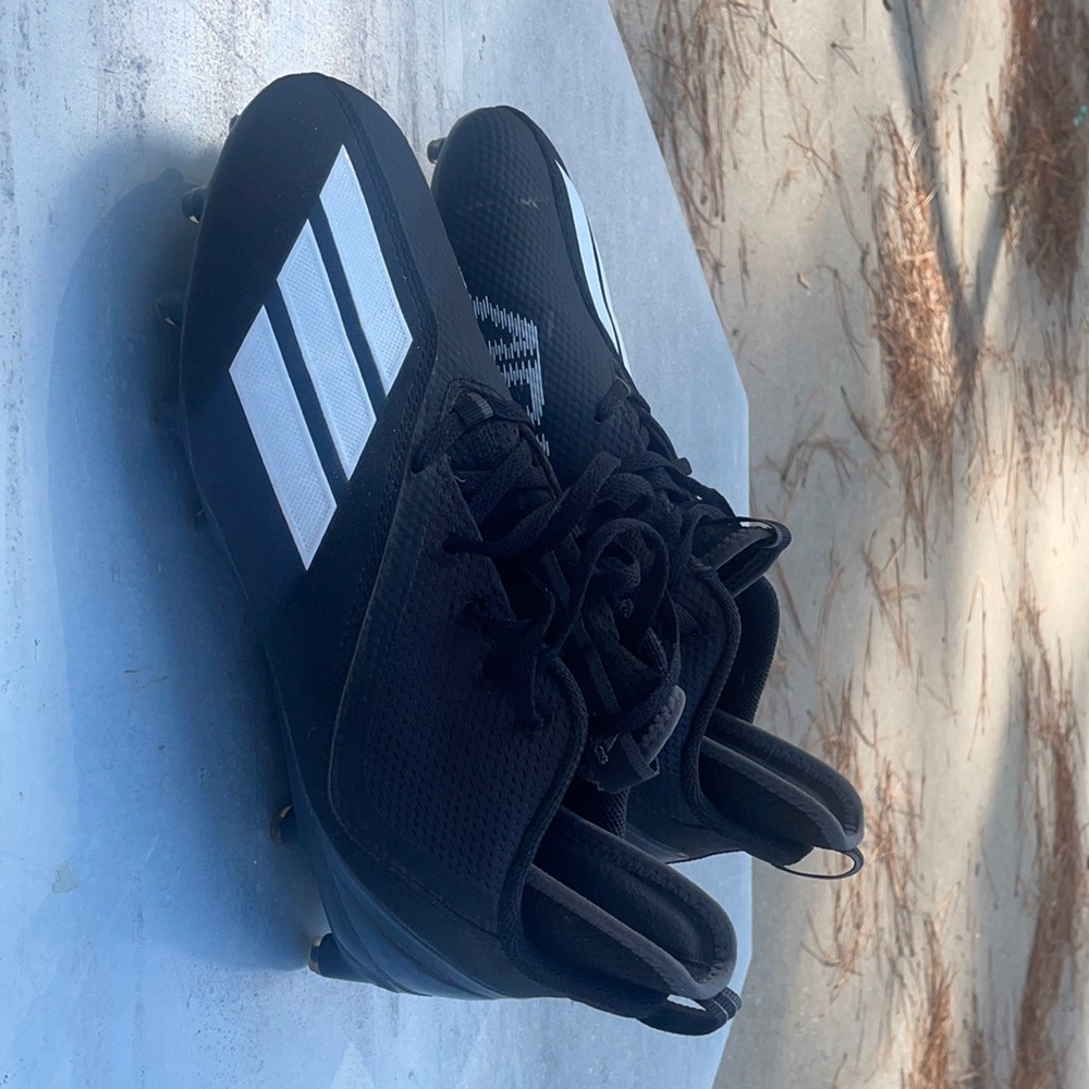Men’s Adidas 9.5 football cleats Adizero